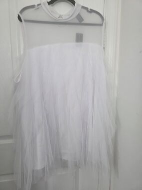 Avenue White Mesh & Tulle Sleeveless Blouse Size 22/24.  24-28" Chest